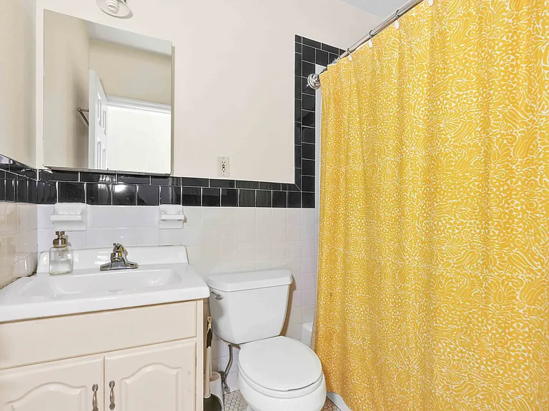 282 Saint James Pl #3 — Photo 17
