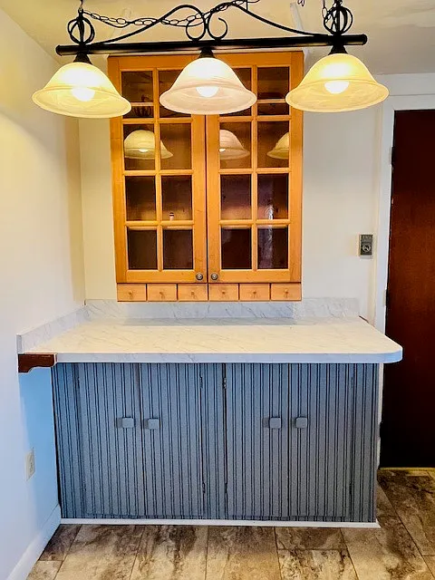 Cabinet - 44 Maine St #A