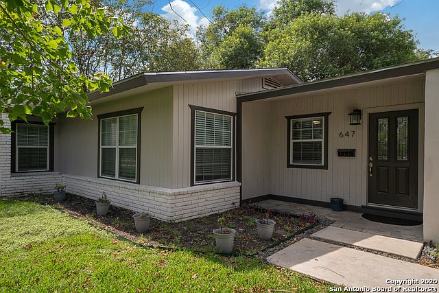 1st image of 647 Robinhood Pl