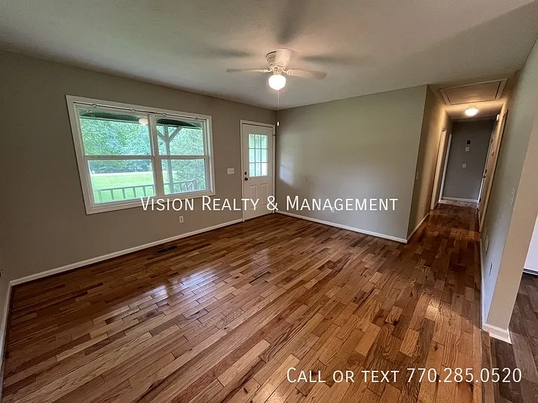 106 Barton Ln — Photo 25