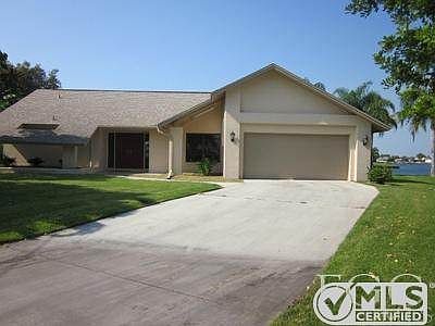 2nd image of 514 SW 49th Ln