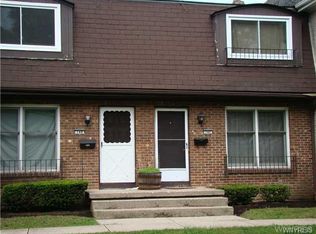 142 Sundridge Dr, Amherst, NY 14228