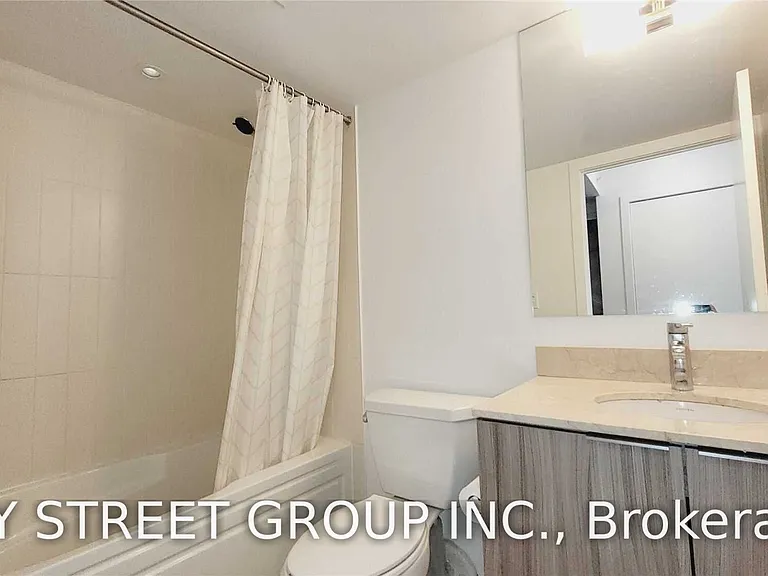 955 Bay St #1710 — Photo 7