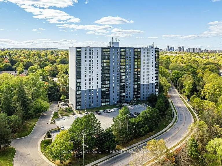 45 Pond Mills Rd #812 — Photo 2
