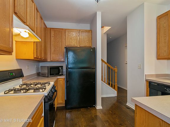 3rd image of 565 Peregrine Pkwy #565C