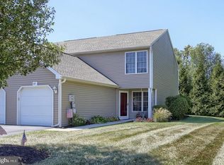 601 Mallard Dr #7A, Etters, PA 17319