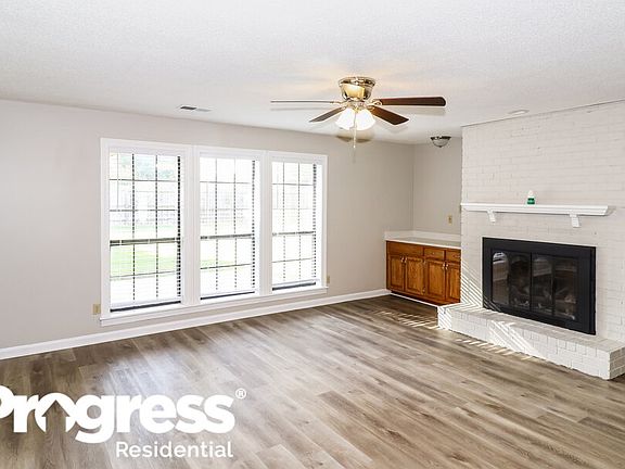 4th image of 3127 Newmarket Dr