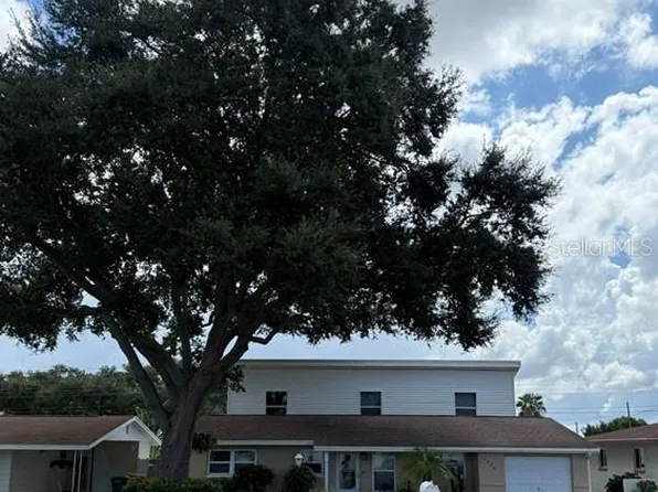 7999 RIDGE ROAD, SEMINOLE, FL 33772