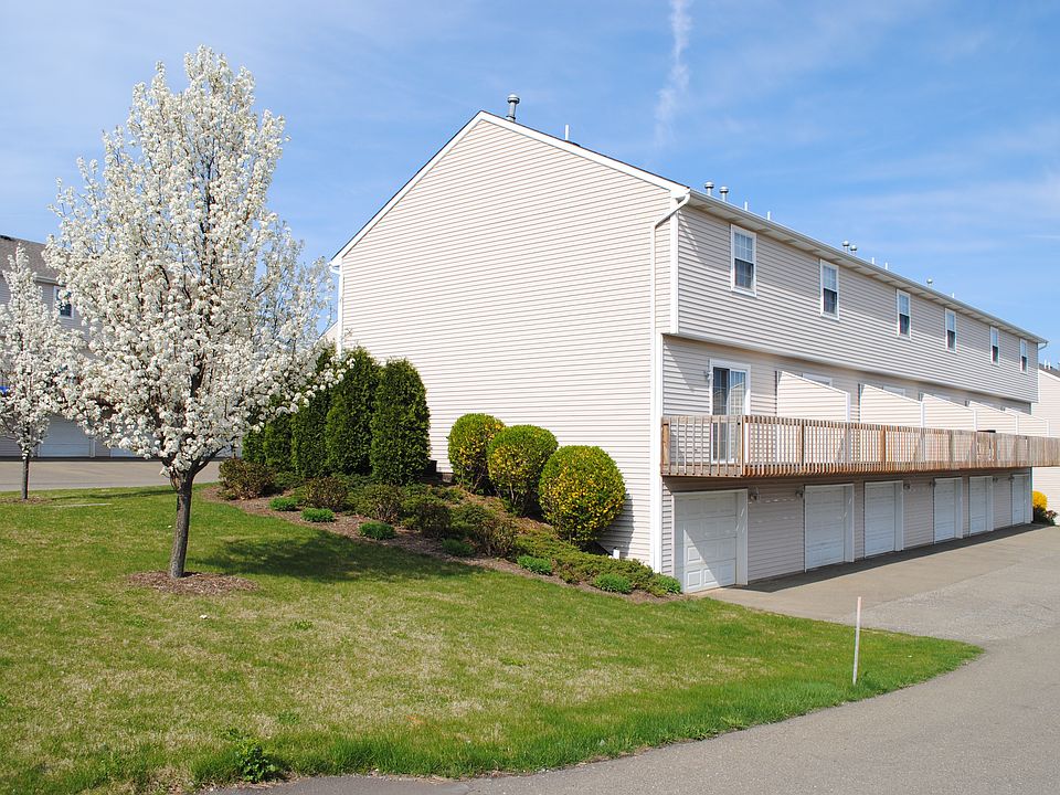 2nd image of 2244 Lakeview Dr
