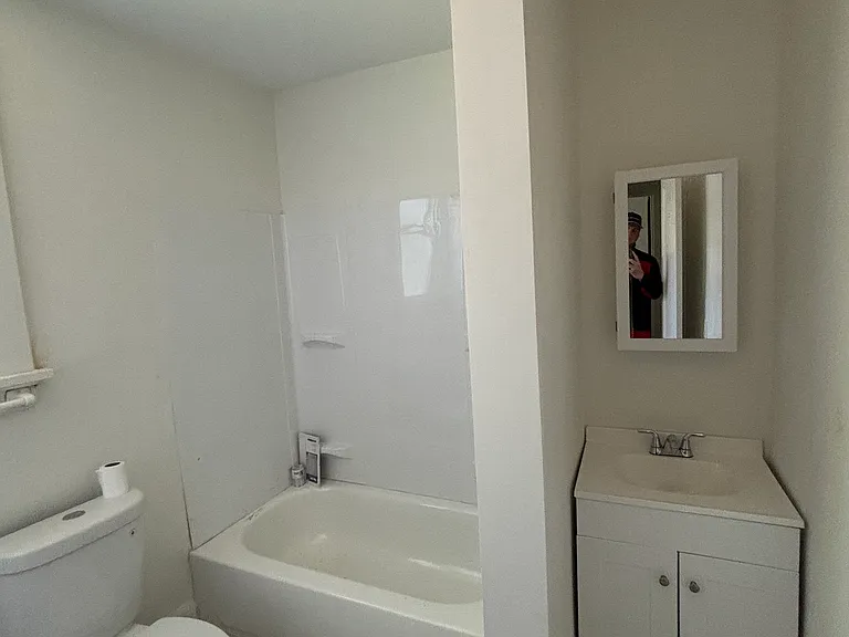 547 Considine Ave #2 — Photo 8
