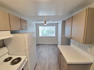 945 9th St SE APT 6, Puyallup, WA 98372