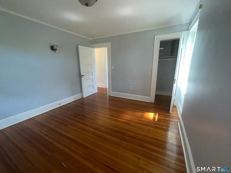 1127 W Broad St — Photo 23