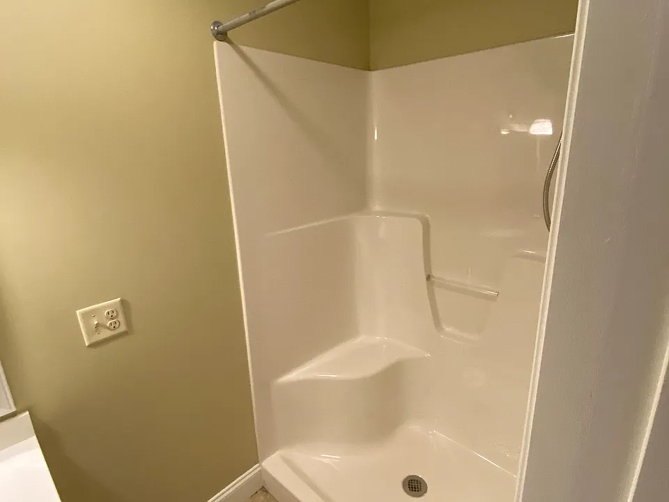Guest shower