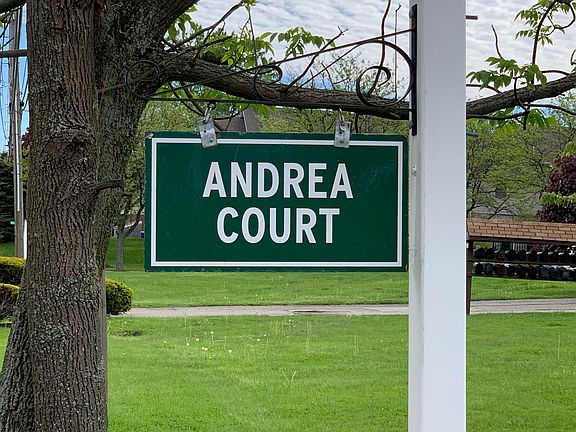 2nd image of 3925 Andrea Ct