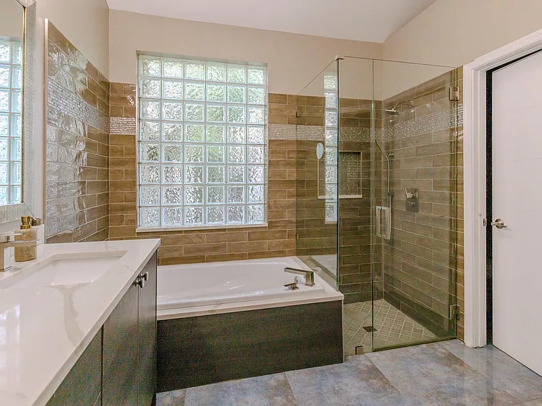 4082 Trenton Ave — Photo 15