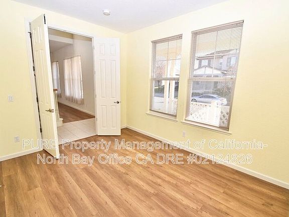 5th image of 1919 Sestri Ln