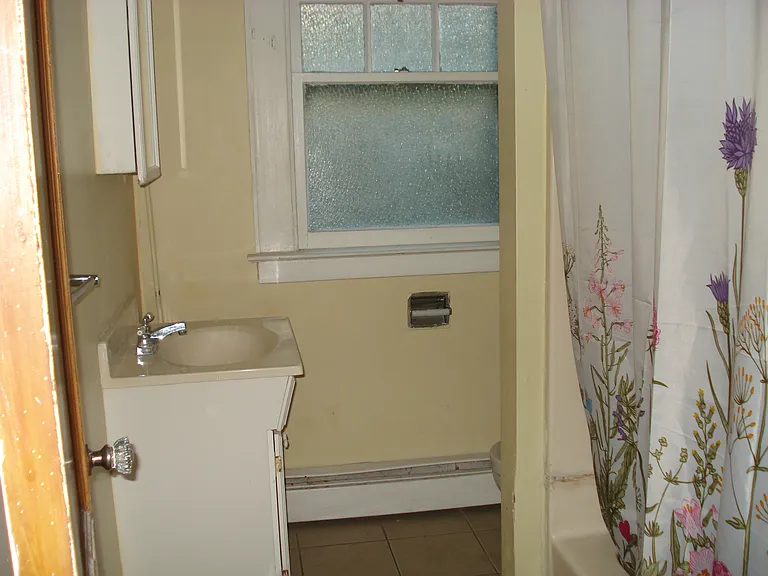 386 Ellsworth Ave — Photo 9