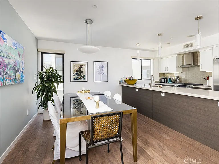 121 E Walnut Ave — Photo 12