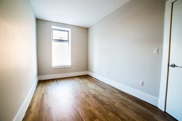 Rented by Lang Realty LLC | media 29