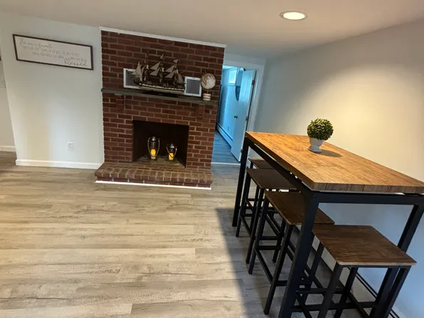 (undisclosed Address), Middletown, RI 02842