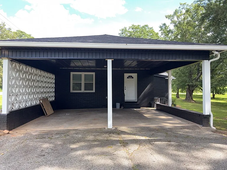 806 Pelzer Hwy — Photo 2