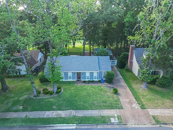 5th image of 9156 Gainsborough Dr