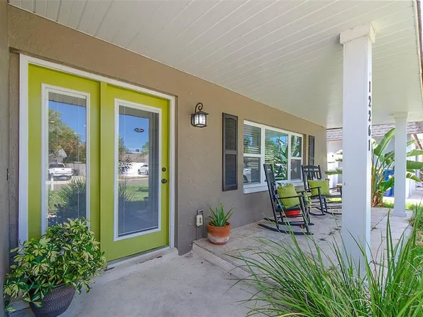 12261 Eldon Dr, Largo, FL 33774