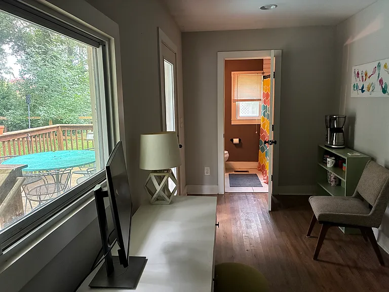 396 Deckner Ave SW — Photo 11