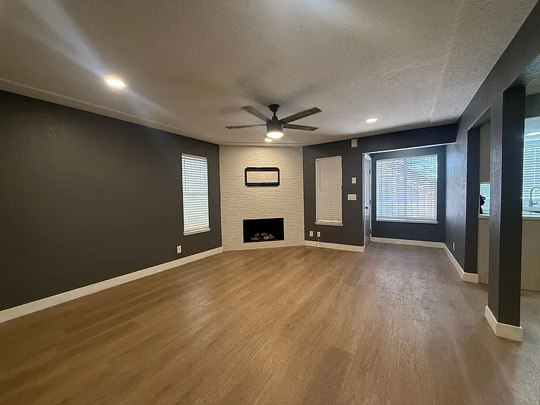 2201 Sun Ave #B — Photo 32