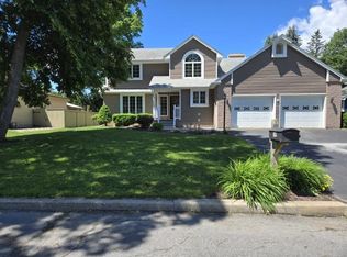 19 Flaglar Dr, Plattsburgh, NY 12901