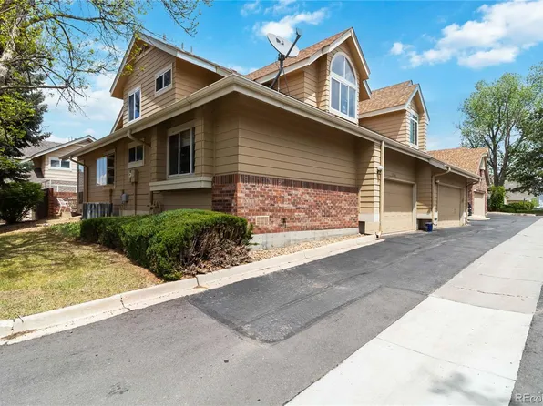 2136 S Scranton Way, Aurora, CO 80014