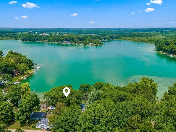 4th image of 9222 Beech Dr