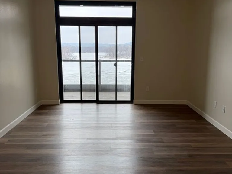 Brand New - War Eagle Apartments in the River Point District — Photo 57