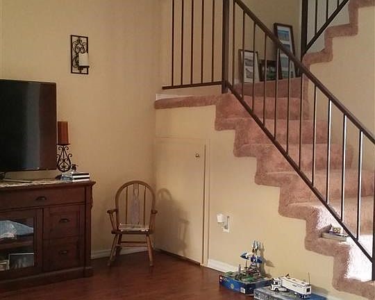 5th image of 2348 Smythe Ave Unit 15