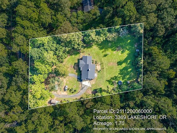 2nd image of 3369 Lakeshore Dr