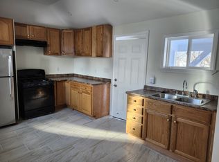 10 Grove Ave, Brockton, MA 02302