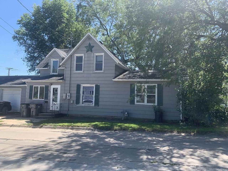 1st image of 310 6th St NE
