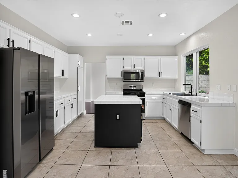 692 Bundy Way — Photo 8