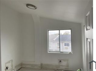 60 Clark Ln #2A, Staten Island, NY 10304