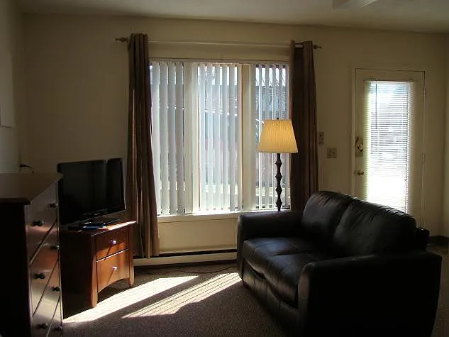 35B W Allen St #A — Photo 14