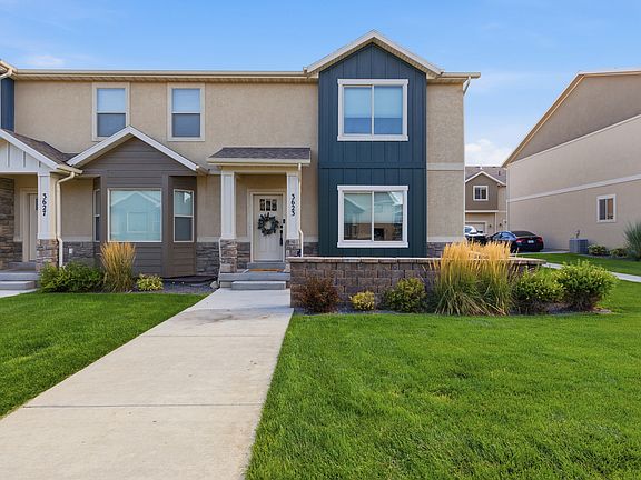 2nd image of 3623 E Sapphire Creek Ln