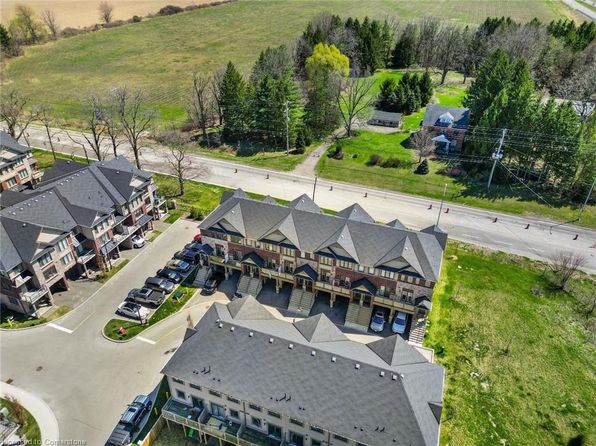 9 Pringle Ln, Hamilton, ON L9G 0H2