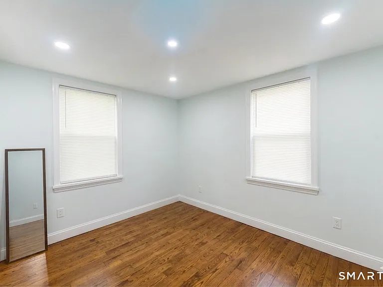 121 Victory St — Photo 12