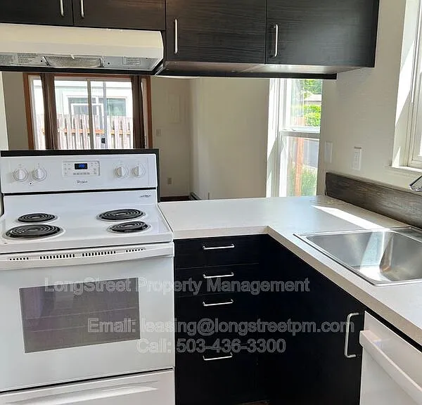 3201 SE Wake St #1 — Photo 3