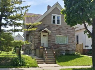 1237 W Scott St, Milwaukee, WI 53204