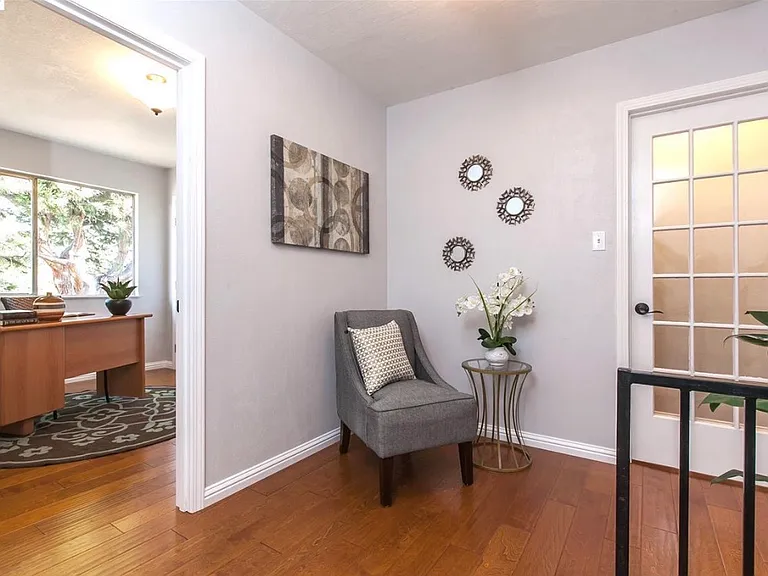 1033 Fountain St — Photo 13