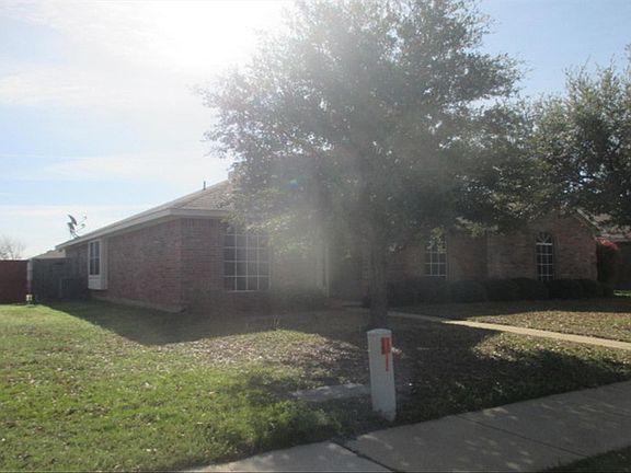 2nd image of 1228 Old Oak Dr