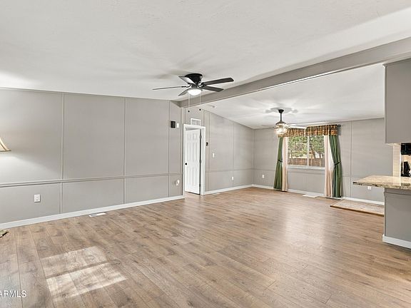 3rd image of 104 N Lakeshore Road