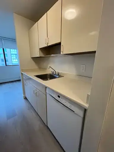 1260 Nelson St #904 — Photo 8