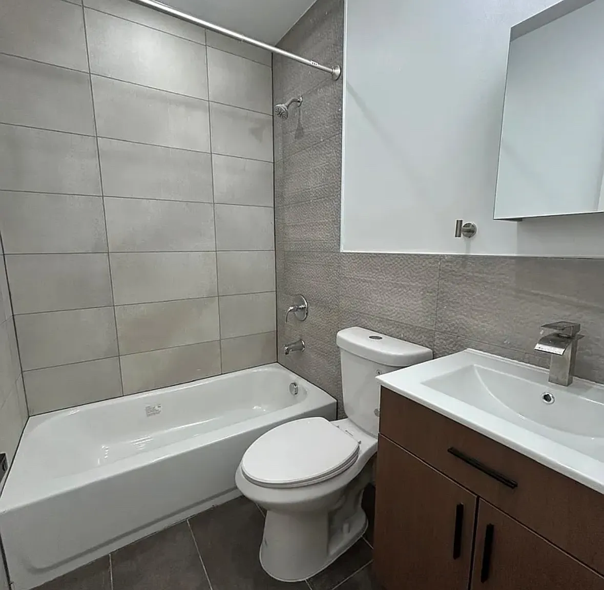 2 bed, $2,025 — Photo 3